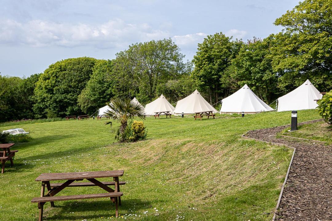 The Three Tuns Helston Quarto foto